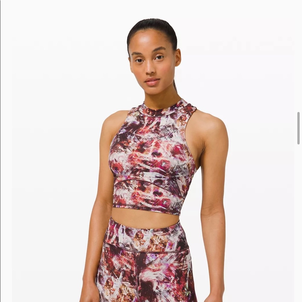 Lululemon and cropped tank size 6, chroma fusion